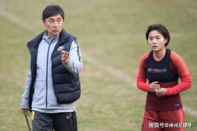 英媒：欧足联希望推举一位候选人去竞选FIFA主席，和因凡蒂诺竞争